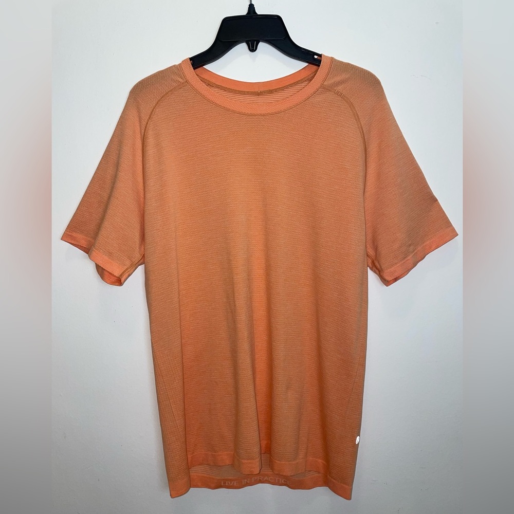 Lululemon Men’s Short Sleeve Shirt L